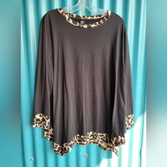 Emery Rose Plus Black Asymmetrical Tee top with faux leopard print 1XL  (14) - Picture 1 of 6